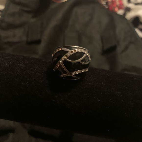 Ring - Picture 4 of 6